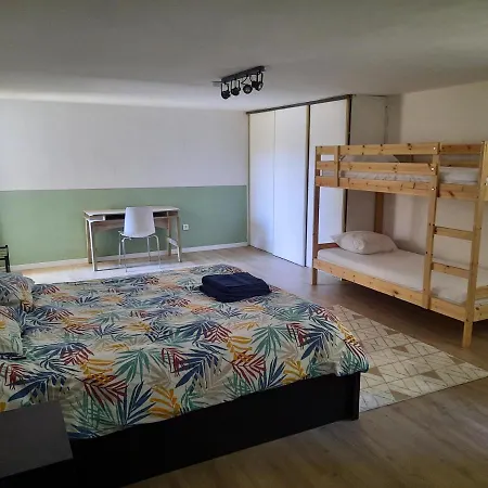 Bas De Villa, 65 M2, Entre Et Centre-ville Le Pradet