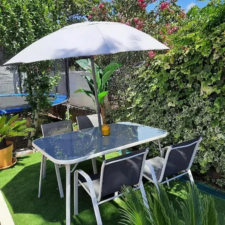Bas De Villa, 65 M2, Entre Et Centre-ville Lejlighed