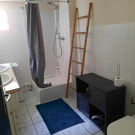 Bas De Villa, 65 M2, Entre Et Centre-ville Le Pradet
